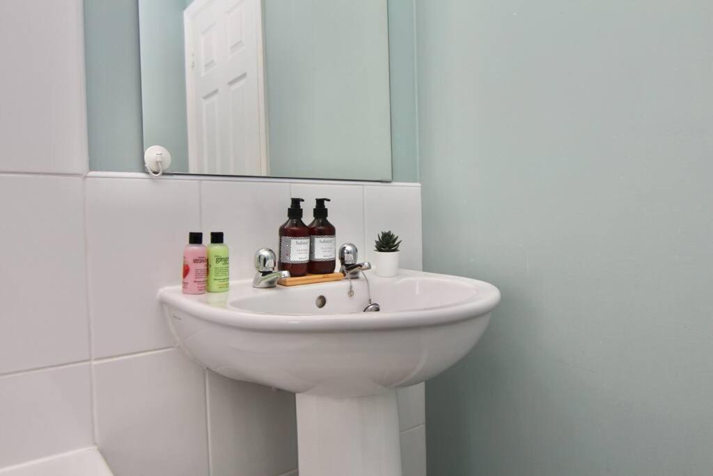 Daimler House - Cosy Home Near Coventry City Centre Bagian luar foto